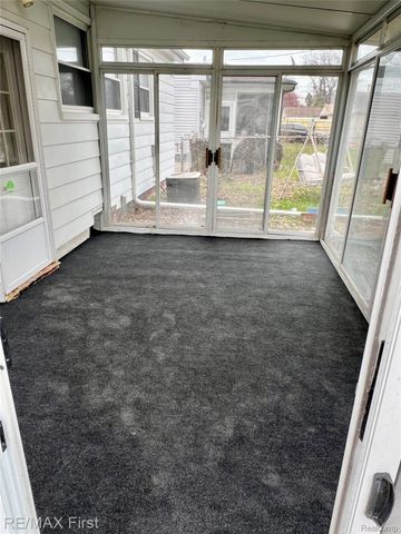 22936 CAROLINA Street, St. Clair Shores, MI 48080