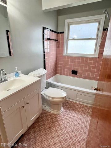 22936 CAROLINA Street, St. Clair Shores, MI 48080