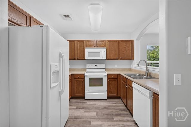 48 Winter Lake Circle, Savannah, GA 31407