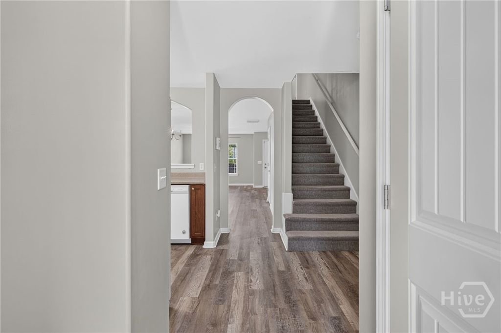 Image 17 of property listing at 48 Winter Lake Circle, Savannah, GA 31407