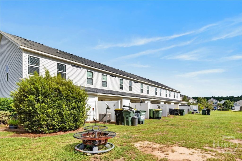Image 36 of property listing at 48 Winter Lake Circle, Savannah, GA 31407