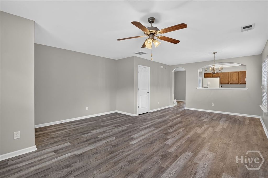 Image 7 of property listing at 48 Winter Lake Circle, Savannah, GA 31407