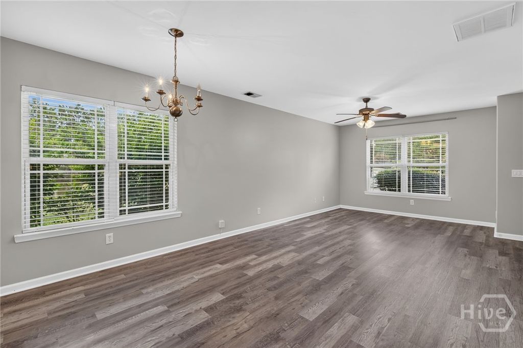 Image 9 of property listing at 48 Winter Lake Circle, Savannah, GA 31407