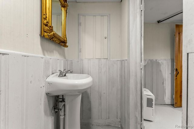 1111 N Franklin Street, Dearborn, MI 48128