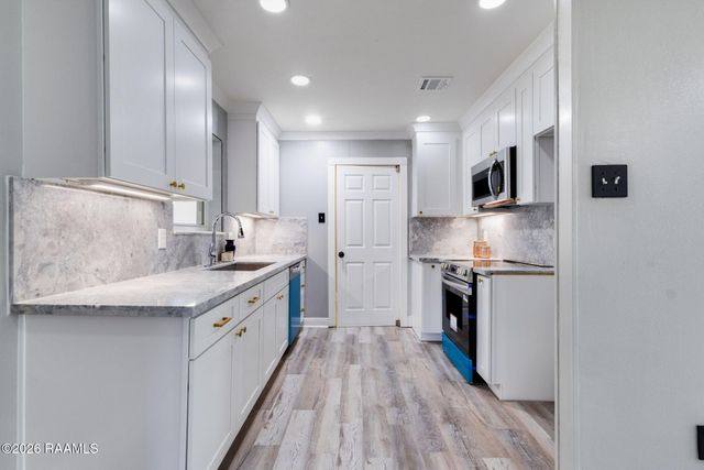 211 Stone Avenue, Lafayette, LA 70507