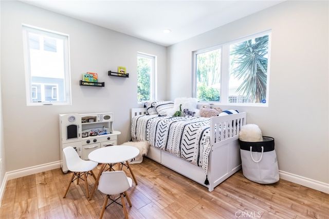 1737 S Longwood Avenue, Los Angeles, CA 90019