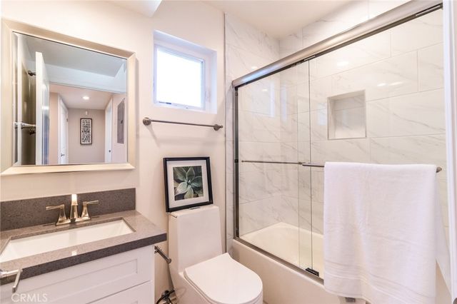1737 S Longwood Avenue, Los Angeles, CA 90019