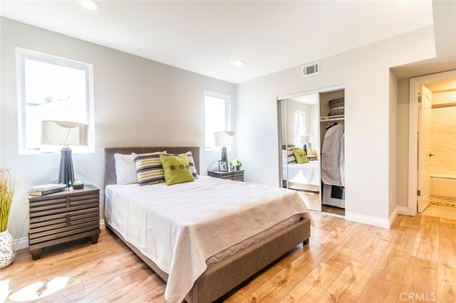 1737 S Longwood Avenue, Los Angeles, CA 90019