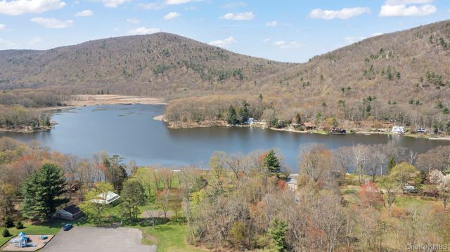 60 Stissing Avenue, Pine Plains, NY 12567