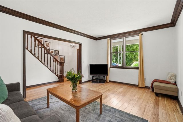 148 Olympia St, Mt Washington, PA 15211