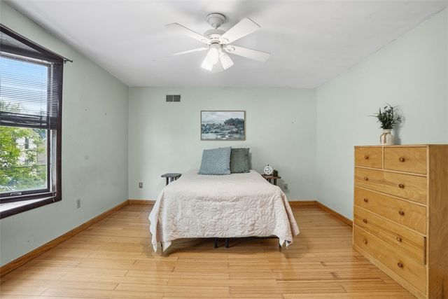 148 Olympia St, Mt Washington, PA 15211