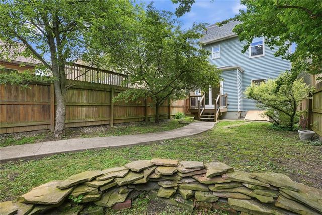 148 Olympia St, Mt Washington, PA 15211