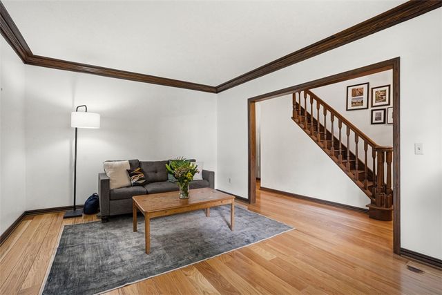 148 Olympia St, Mt Washington, PA 15211