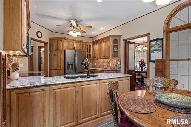 49 WOODLAND Trail, Rochester, IL 62563