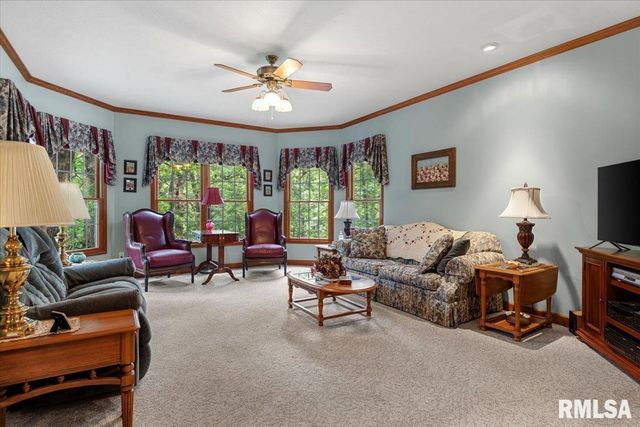 49 WOODLAND Trail, Rochester, IL 62563