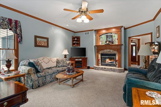 49 WOODLAND Trail, Rochester, IL 62563