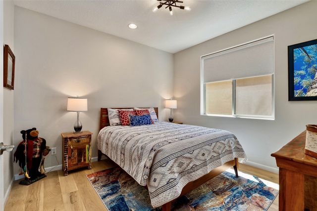 41 Avenida Colibri, Santa Fe, NM 87508