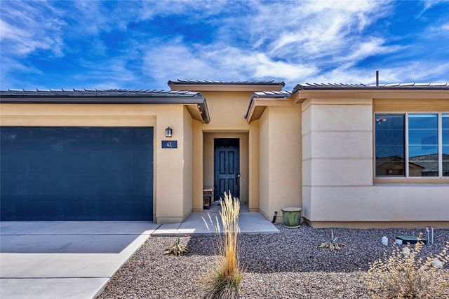 41 Avenida Colibri, Santa Fe, NM 87508