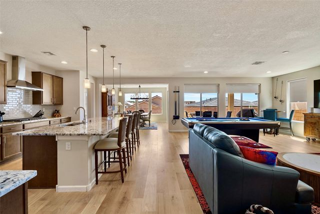 41 Avenida Colibri, Santa Fe, NM 87508