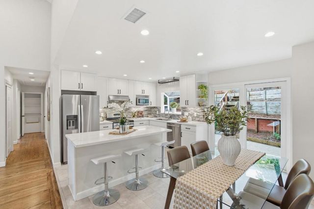 730 Fern Avenue, Pacifica, CA 94044