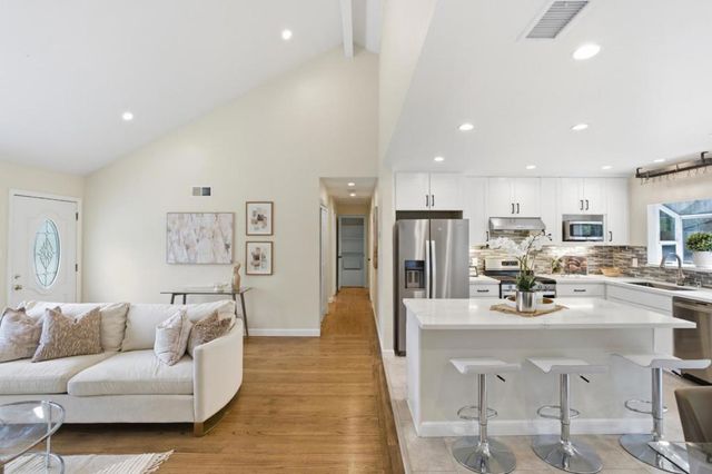 730 Fern Avenue, Pacifica, CA 94044