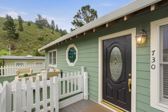 730 Fern Avenue, Pacifica, CA 94044
