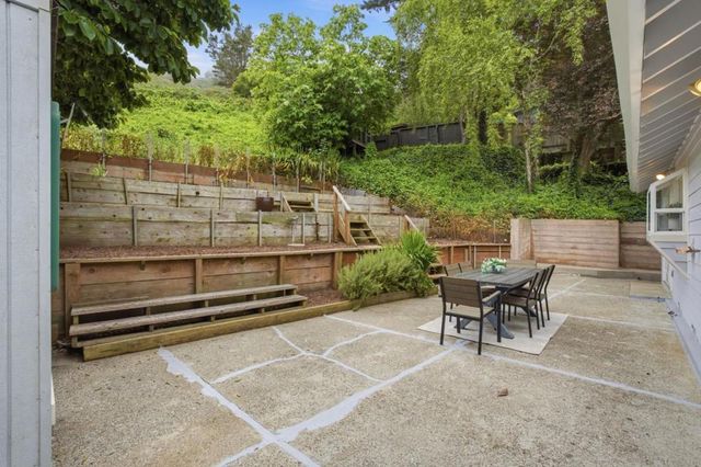 730 Fern Avenue, Pacifica, CA 94044