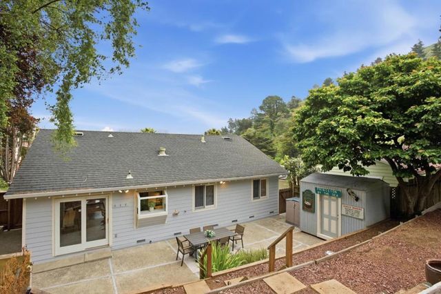 730 Fern Avenue, Pacifica, CA 94044