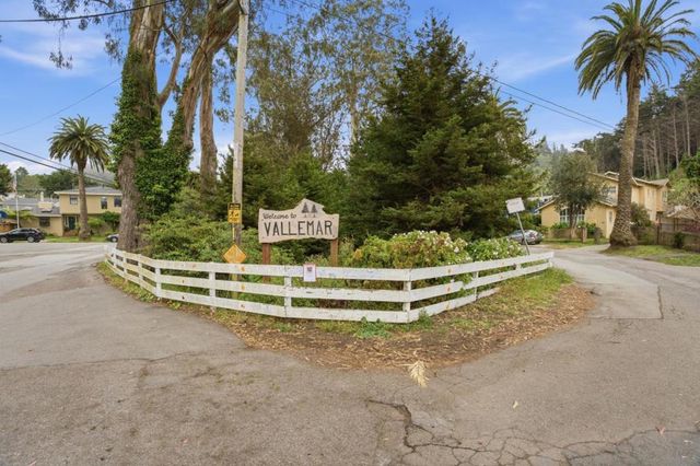 730 Fern Avenue, Pacifica, CA 94044