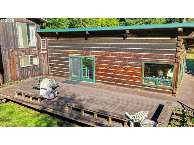 18370 S OLD CLARKE Rd, Mulino, OR 97042