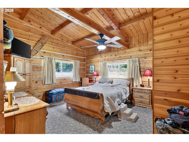 18370 S OLD CLARKE Rd, Mulino, OR 97042