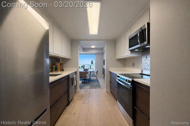 1300 E Lafayette 307, Detroit, MI 48207