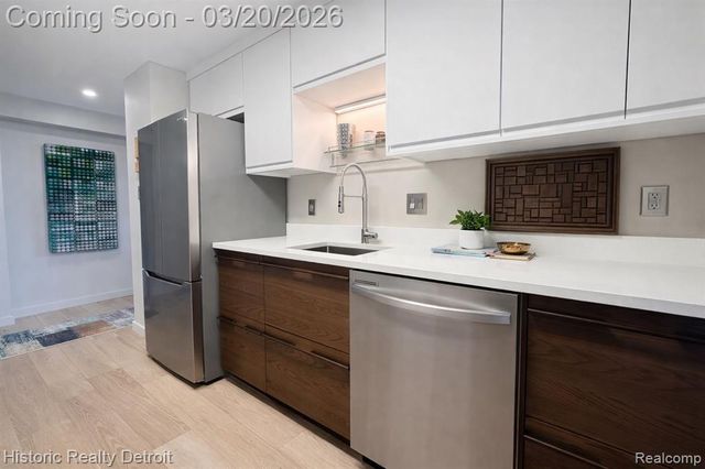 1300 E Lafayette 307, Detroit, MI 48207