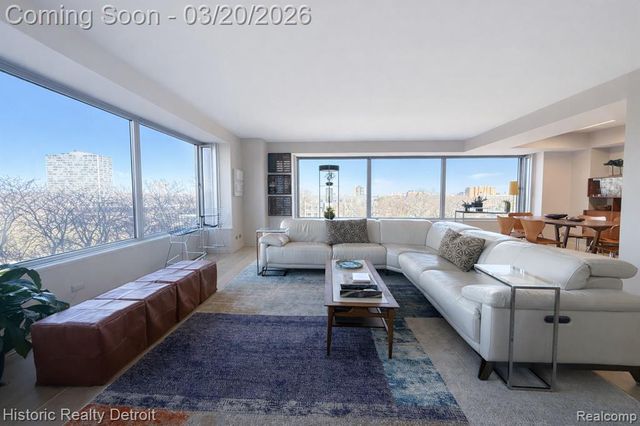 1300 E Lafayette 307, Detroit, MI 48207