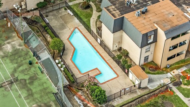 8517 Hearth Drive 2, Houston, TX 77054