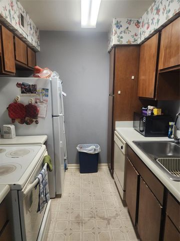 8517 Hearth Drive 2, Houston, TX 77054