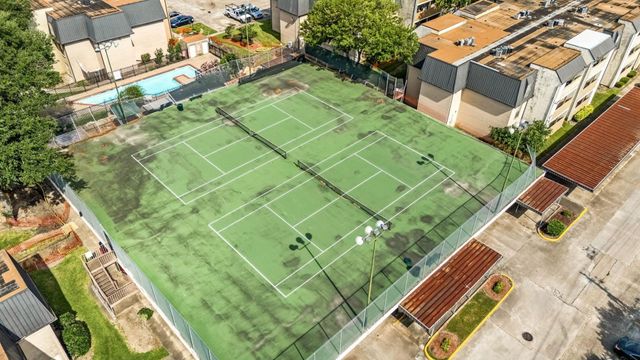 8517 Hearth Drive 2, Houston, TX 77054