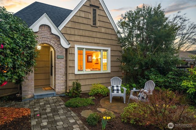 7740 18th Avenue NE, Seattle, WA 98115