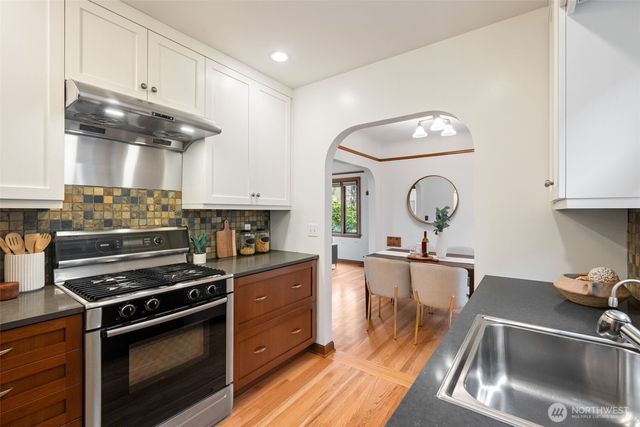 7740 18th Avenue NE, Seattle, WA 98115