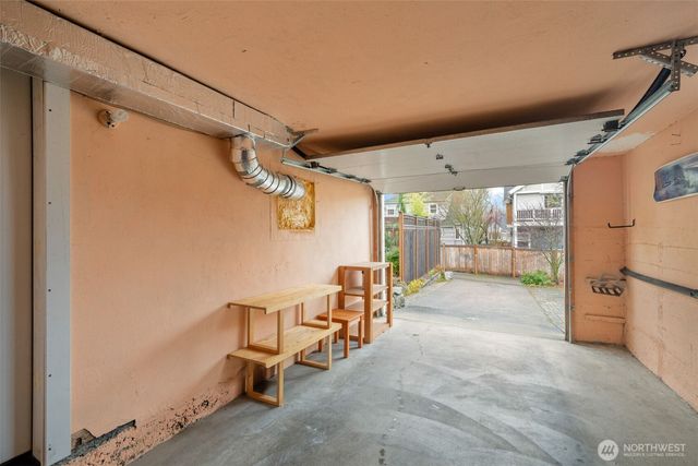 7740 18th Avenue NE, Seattle, WA 98115