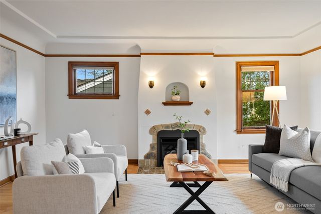 7740 18th Avenue NE, Seattle, WA 98115