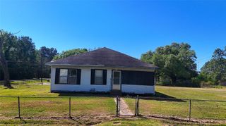 270 S 9th Street, Silsbee, TX 77656