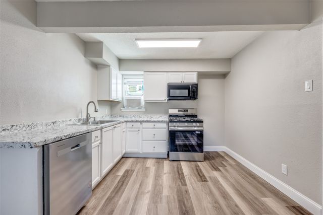 1001 W Elm Street 201, Denison, TX 75020