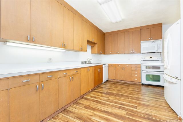 999 Wilder Avenue 305, Honolulu, HI 96822