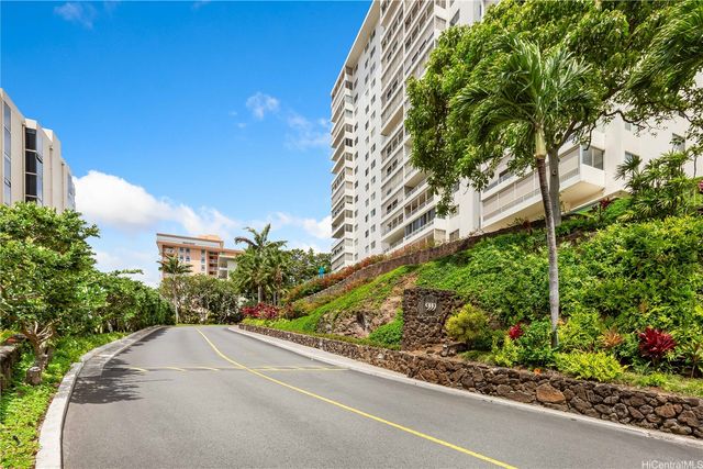 999 Wilder Avenue 305, Honolulu, HI 96822