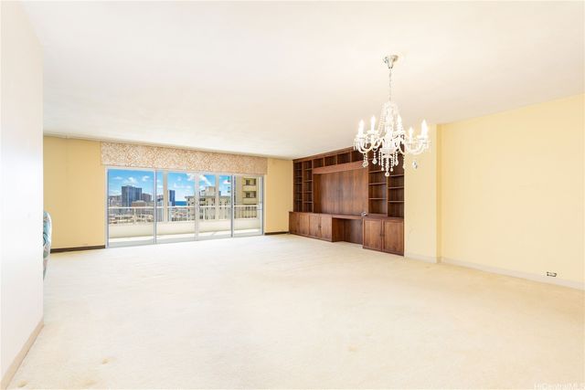 999 Wilder Avenue 305, Honolulu, HI 96822