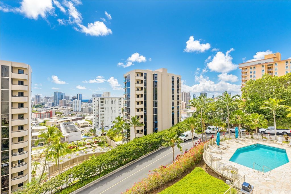 999 Wilder Avenue 305, Honolulu, HI 96822