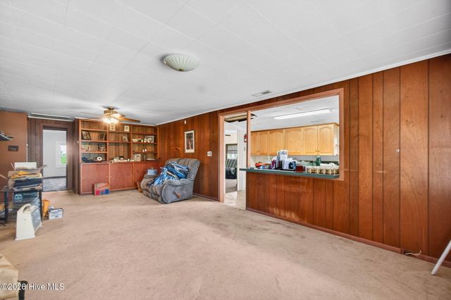 5600 Ocean Highway E, Winnabow, NC 28479