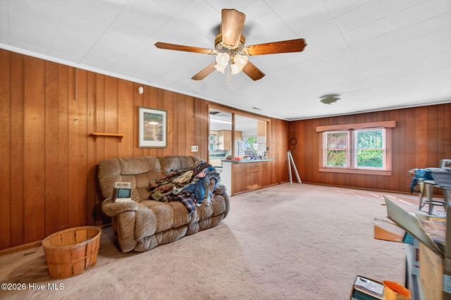 5600 Ocean Highway E, Winnabow, NC 28479