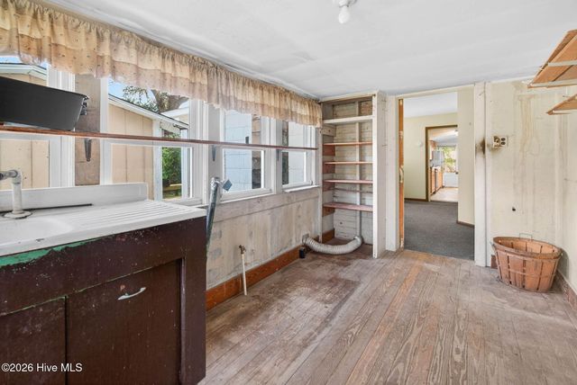 5600 Ocean Highway E, Winnabow, NC 28479